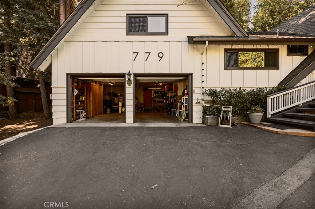 779 Grass Valley Property Photo 3