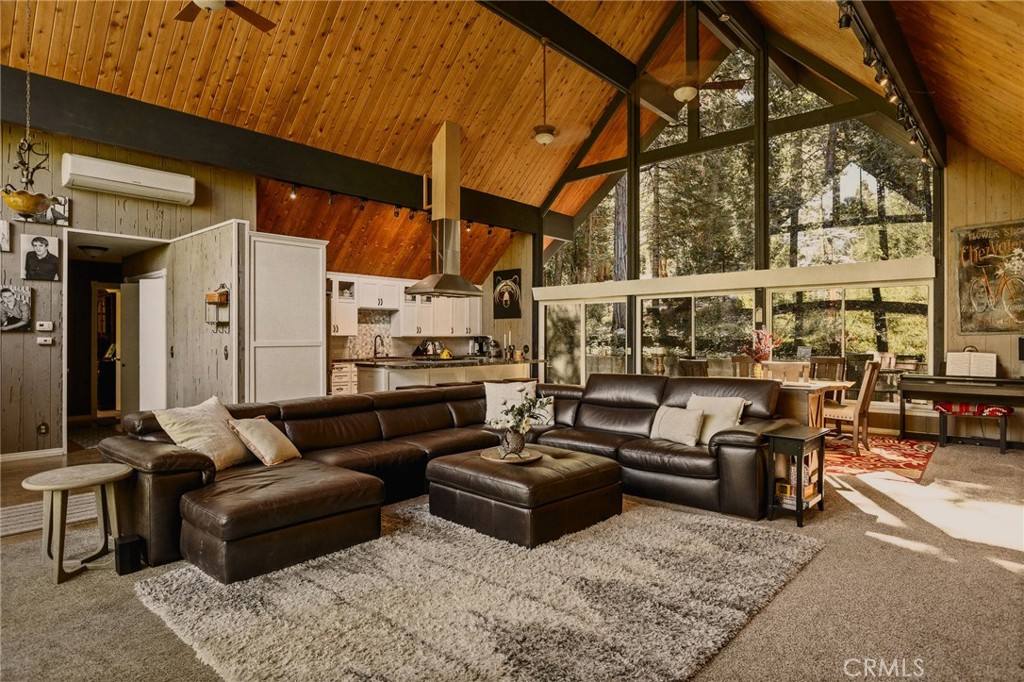 779 Grass Valley Property Photo 4