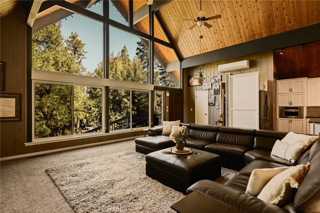 779 Grass Valley Property Photo 5