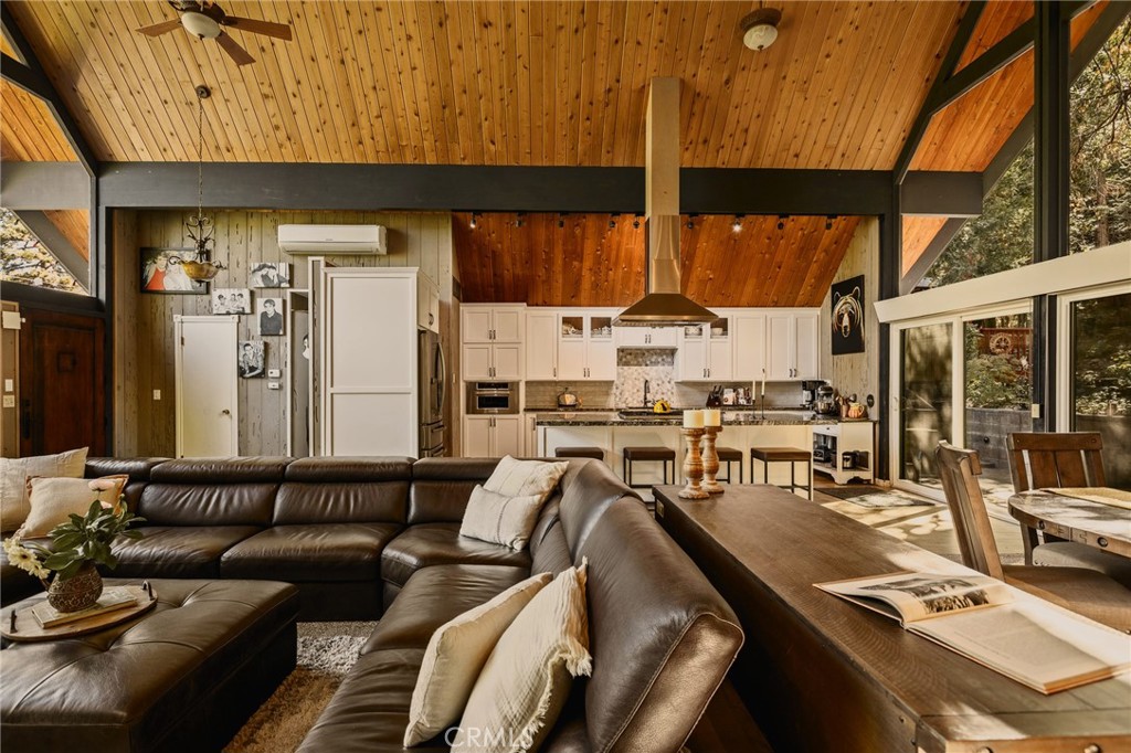 779 Grass Valley Property Photo 8