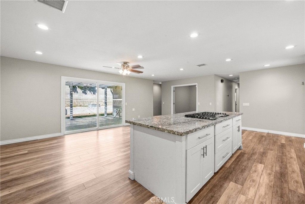 5616 Deodar Street Property Photo 12