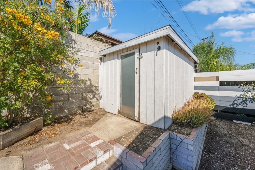 5616 Deodar Street Property Photo 32