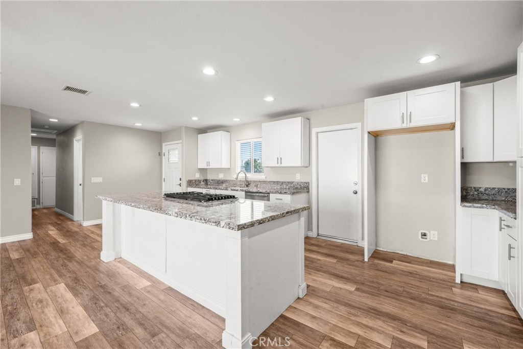 5616 Deodar Street Property Photo 49