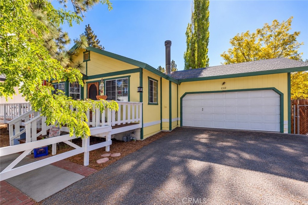 1312 E Country Club Boulevard Property Photo 1