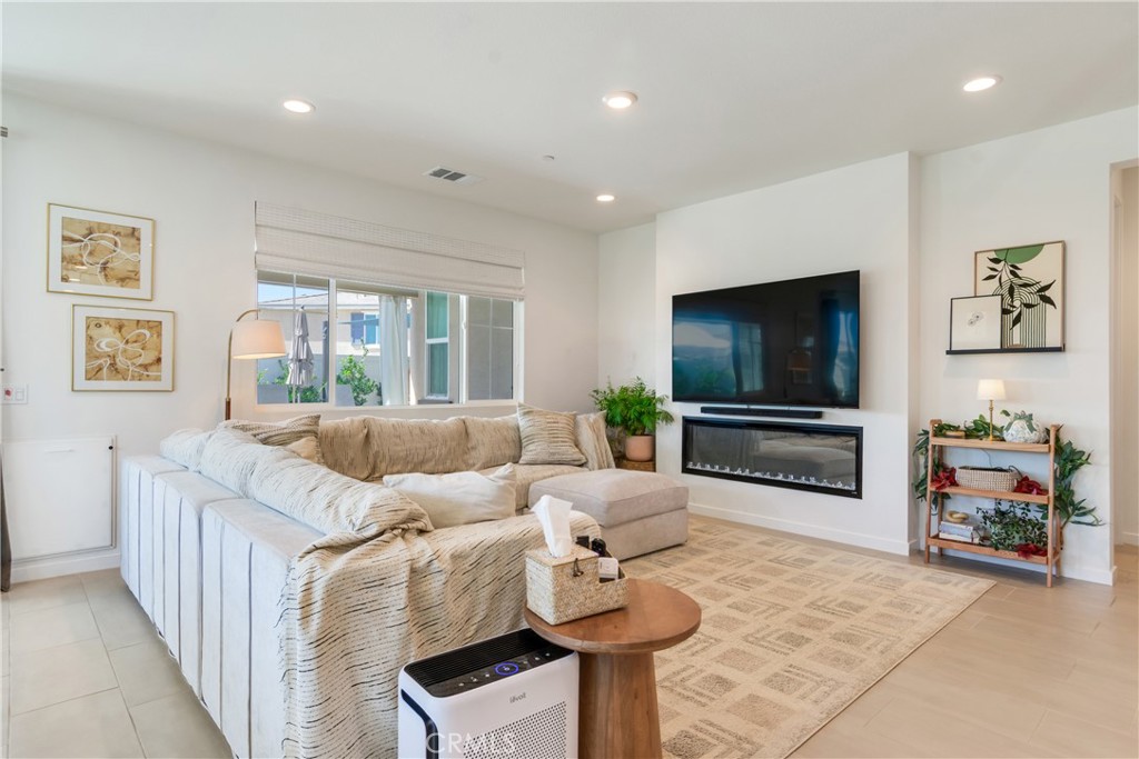 11412 Pinon Property Photo 6