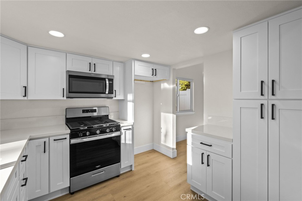 156 S Loretta Avenue Property Photo 11