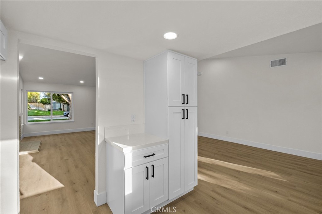156 S Loretta Avenue Property Photo 13