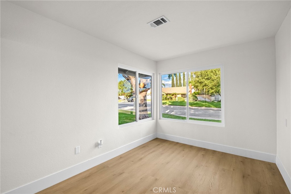 156 S Loretta Avenue Property Photo 19