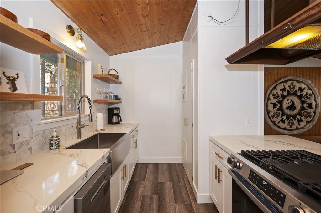 448 Quail Property Photo 7