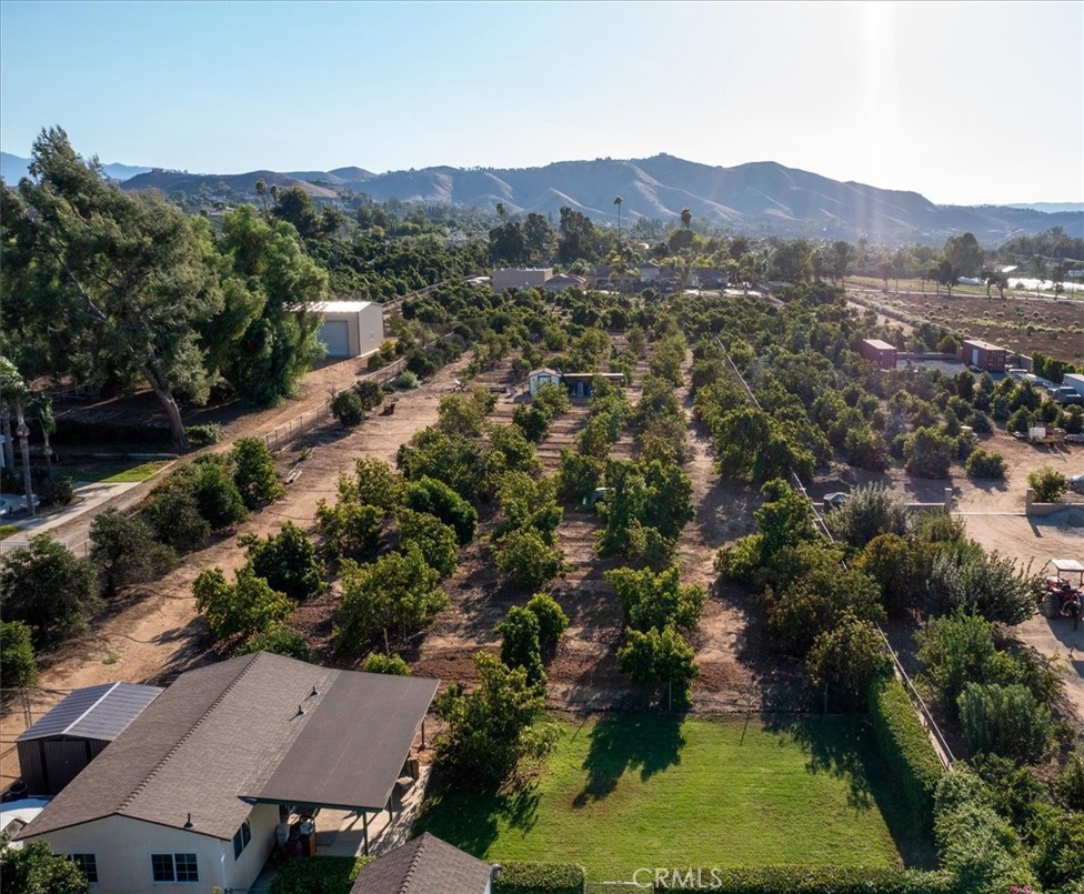 2160 John Property Photo 5