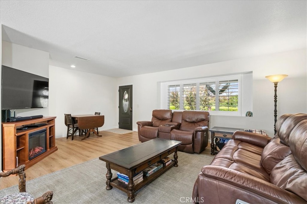 2160 John Property Photo 14