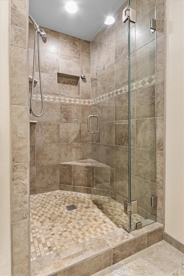 2160 John Property Photo 23