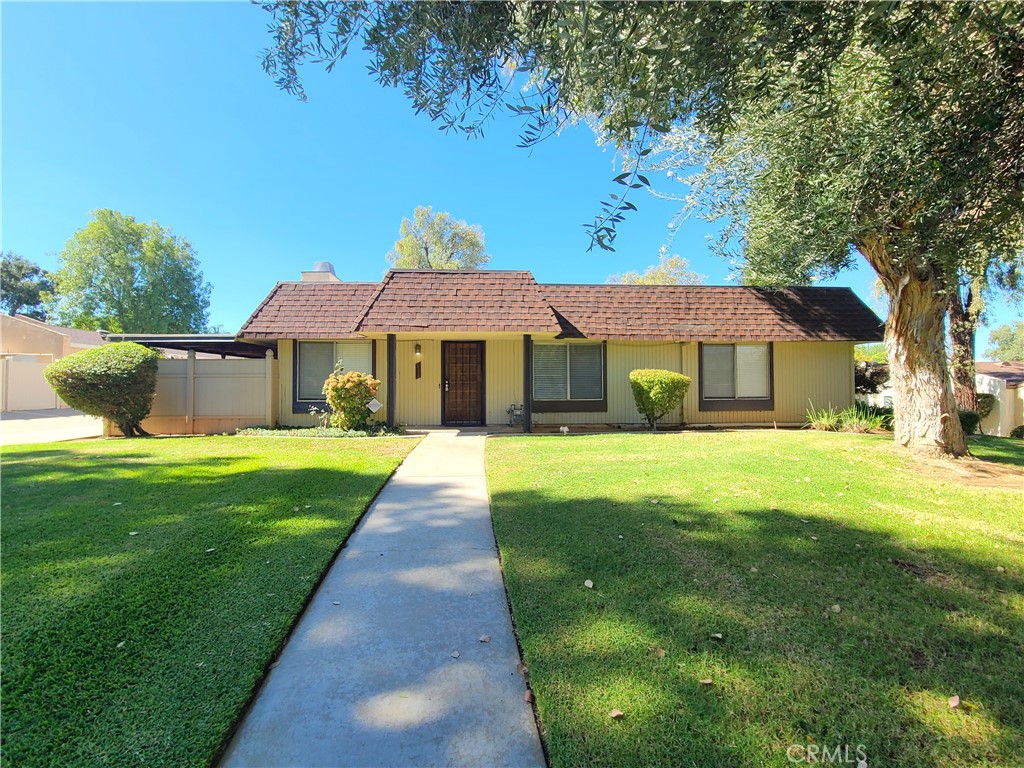 832 Ardmore Circle Property Photo 1