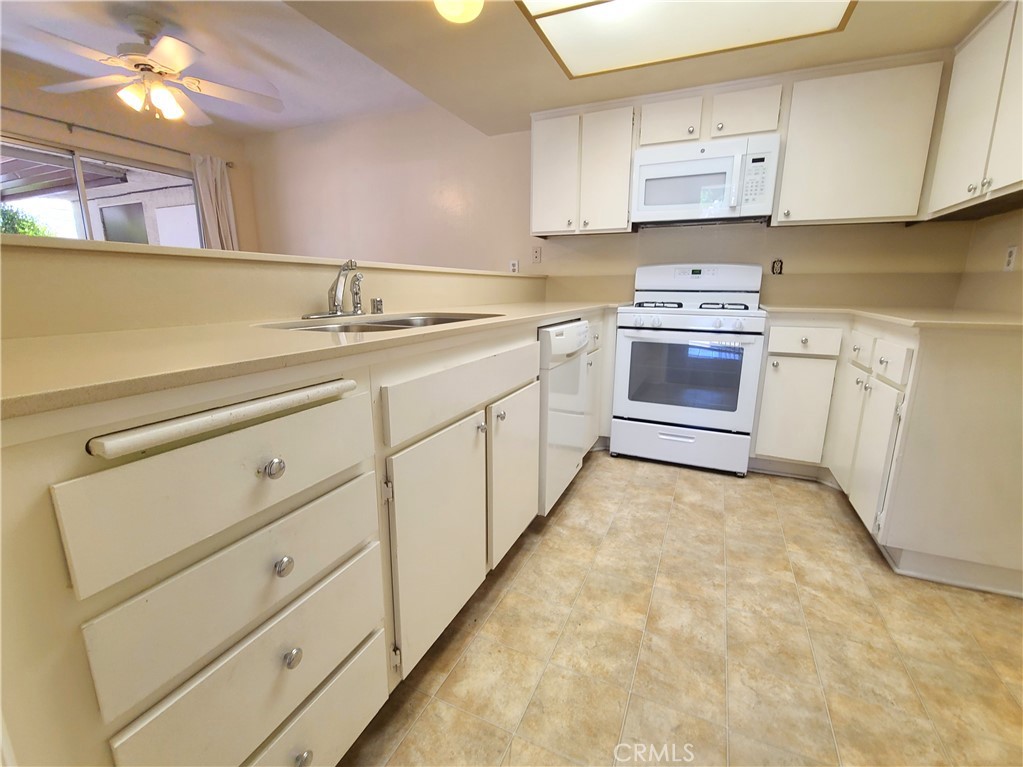 832 Ardmore Circle Property Photo 6