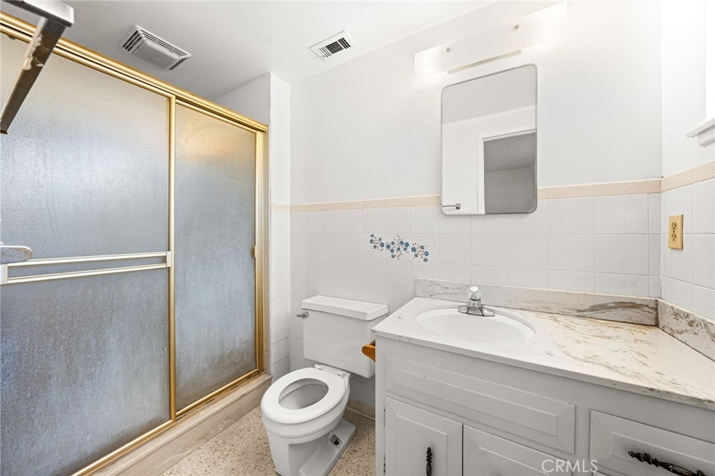 310 S Ash Street Property Photo 10