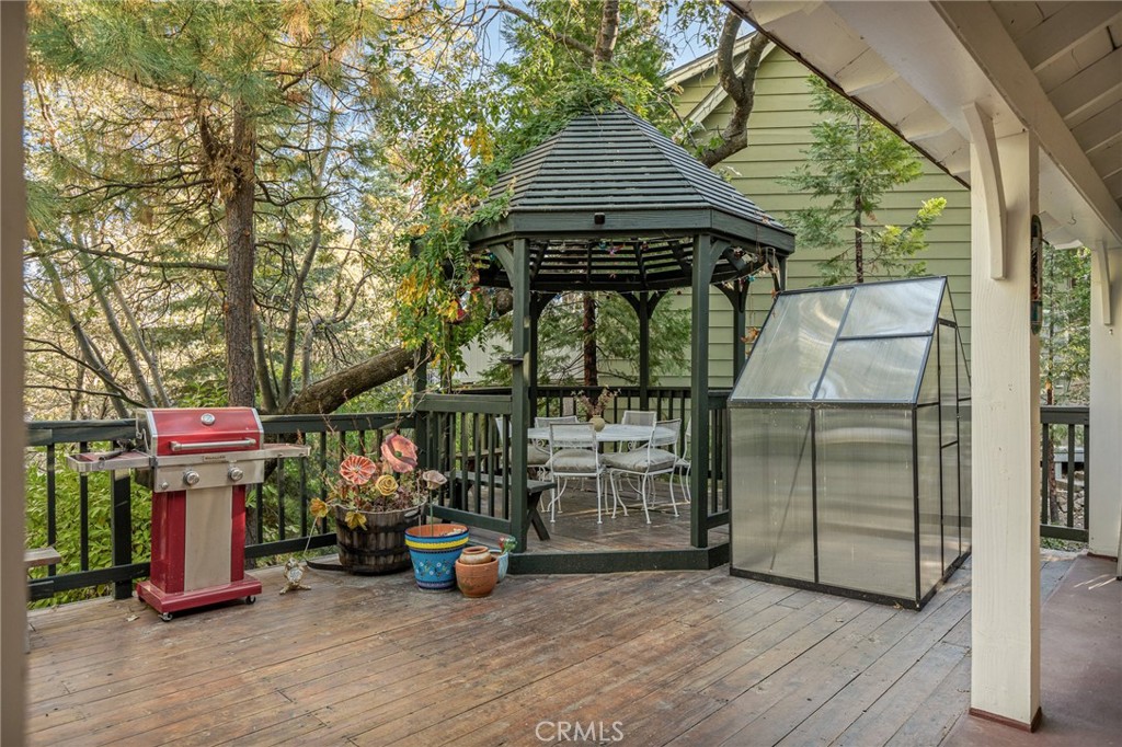 28782 Cedar Drive Property Photo 6
