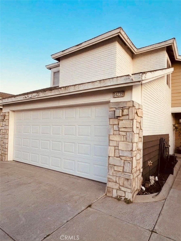 14239 Long View Drive Property Photo 1