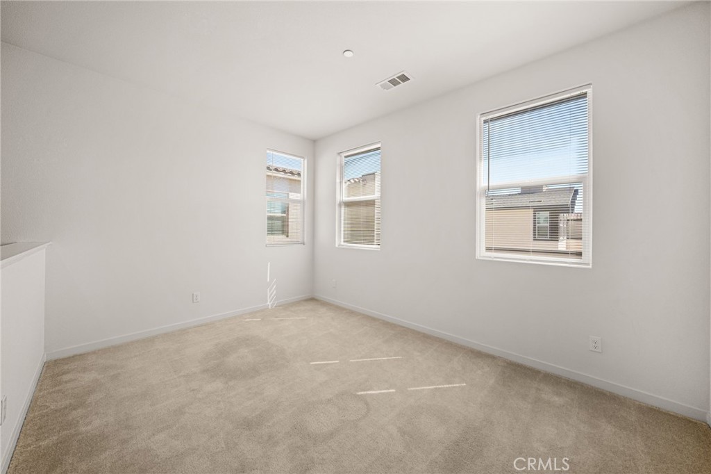 15946 Caterpillar Property Photo 15