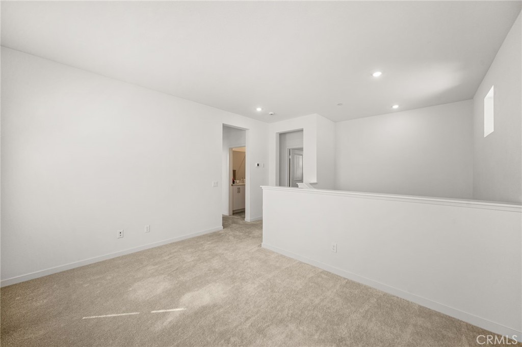 15946 Caterpillar Property Photo 16