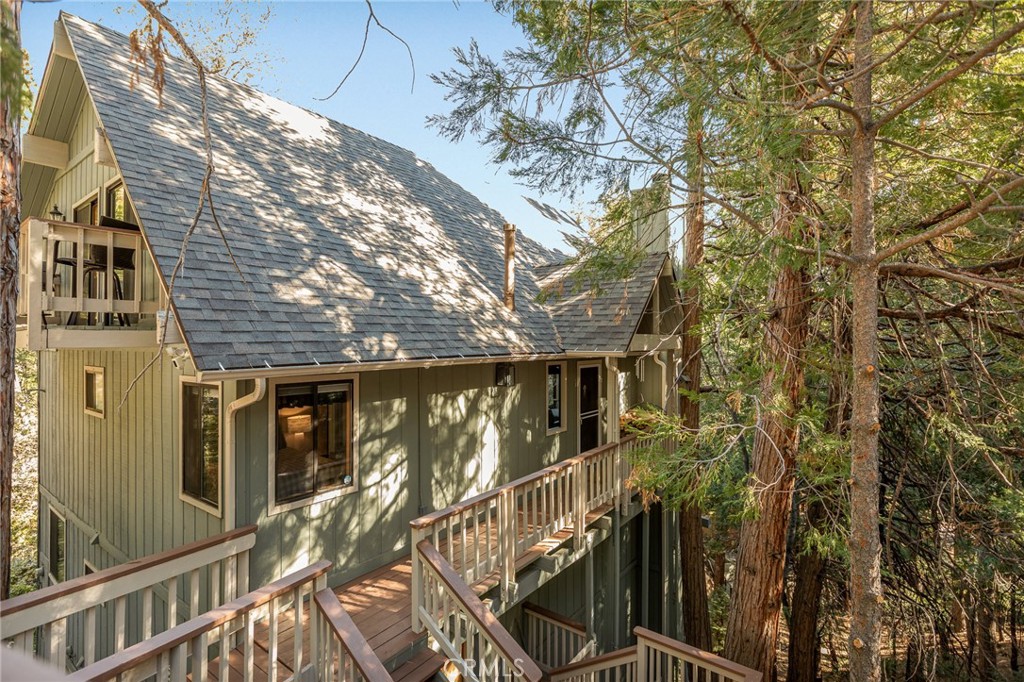 27332 Pinewood Property Photo 3