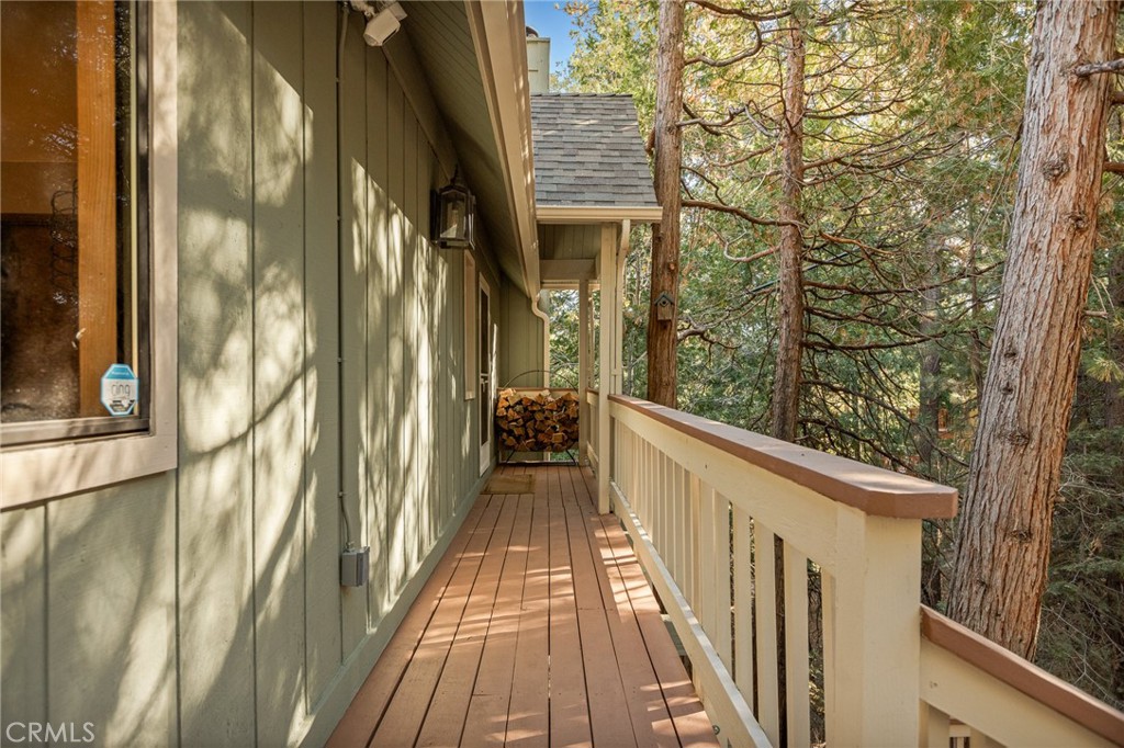 27332 Pinewood Property Photo 4