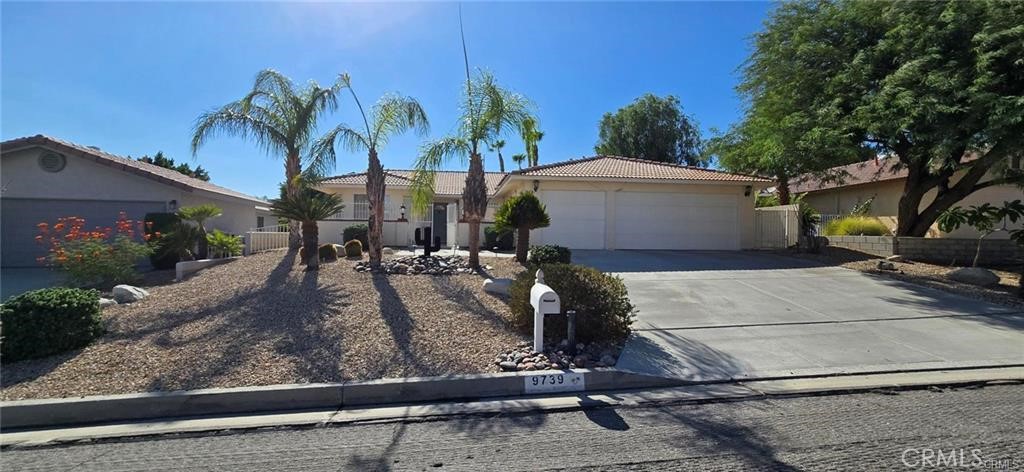 9739 Warwick Property Photo 2