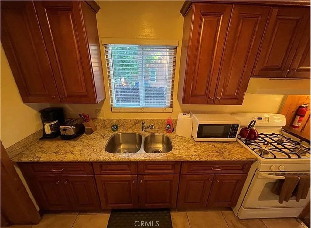 507 Elysian Property Photo 6