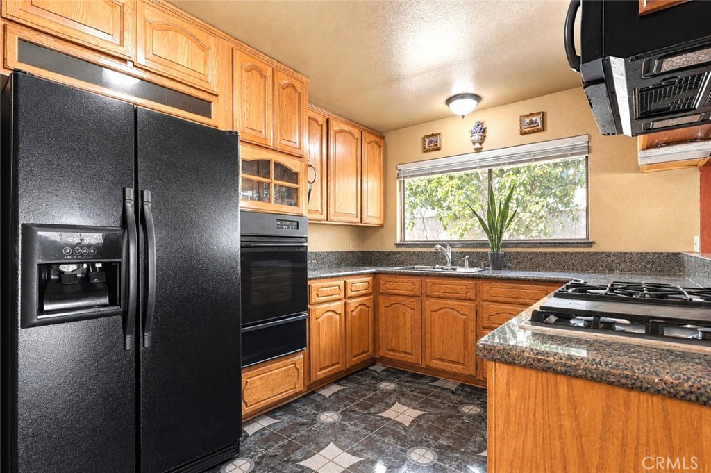 5925 Fuller Court Property Photo 4