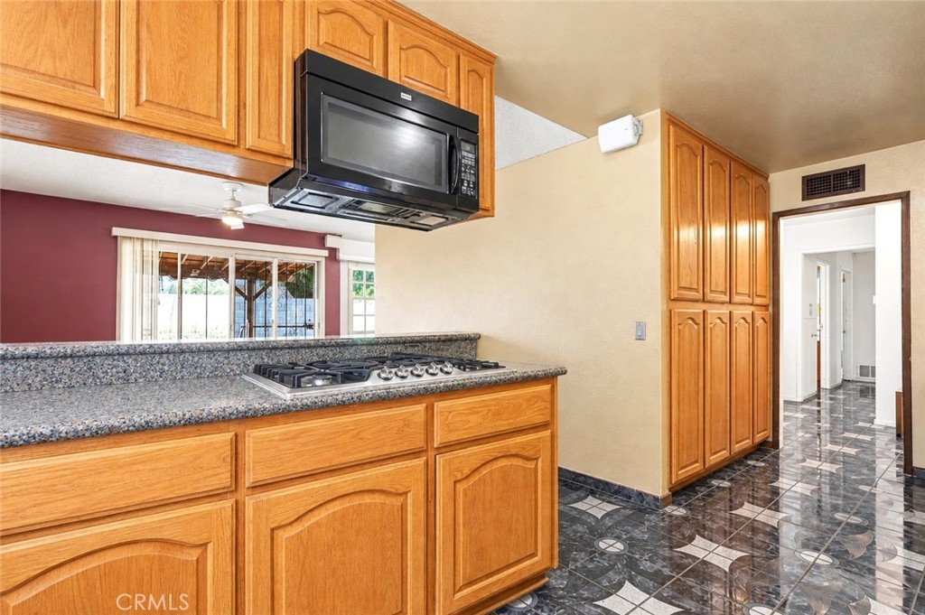 5925 Fuller Court Property Photo 5