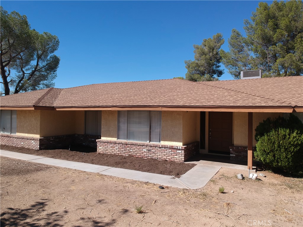 19430 Tomahawk Road Property Photo 1