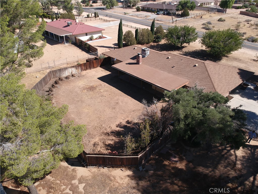 19430 Tomahawk Road Property Photo 2