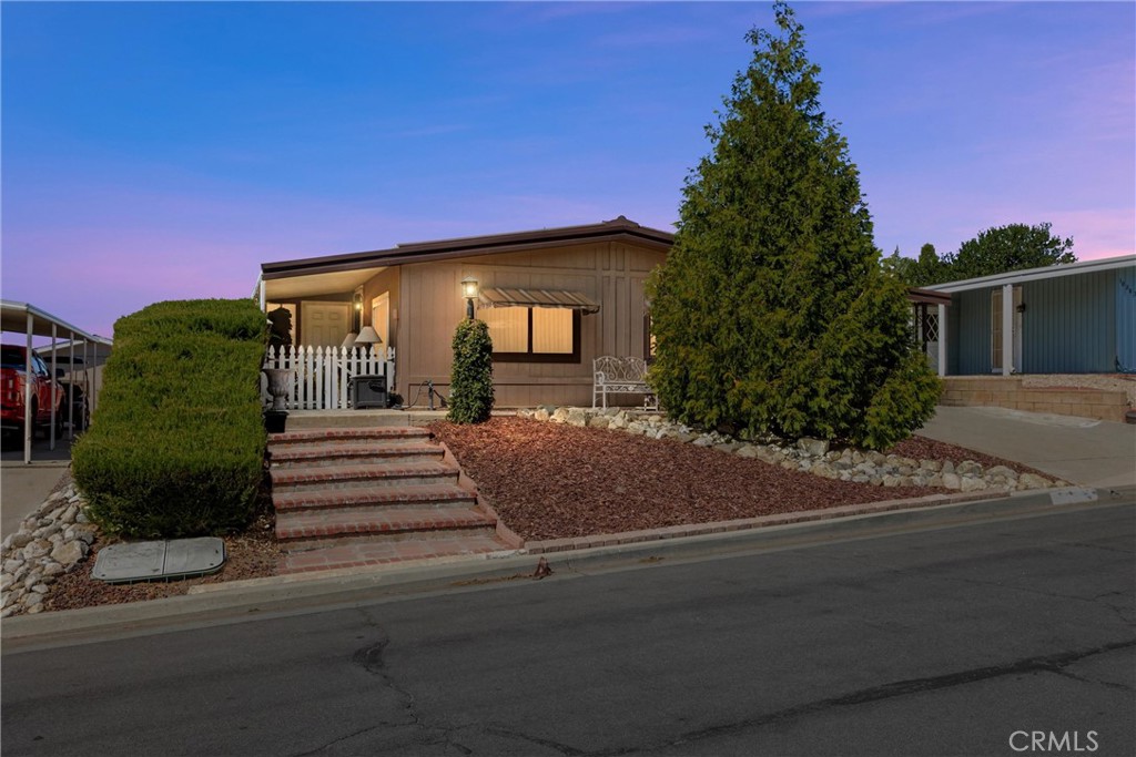 10293 Overland Trail Property Photo 1