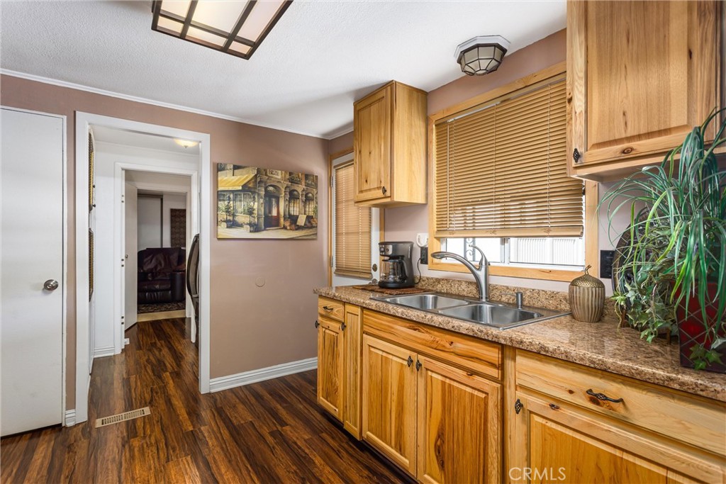 10293 Overland Trail Property Photo 10