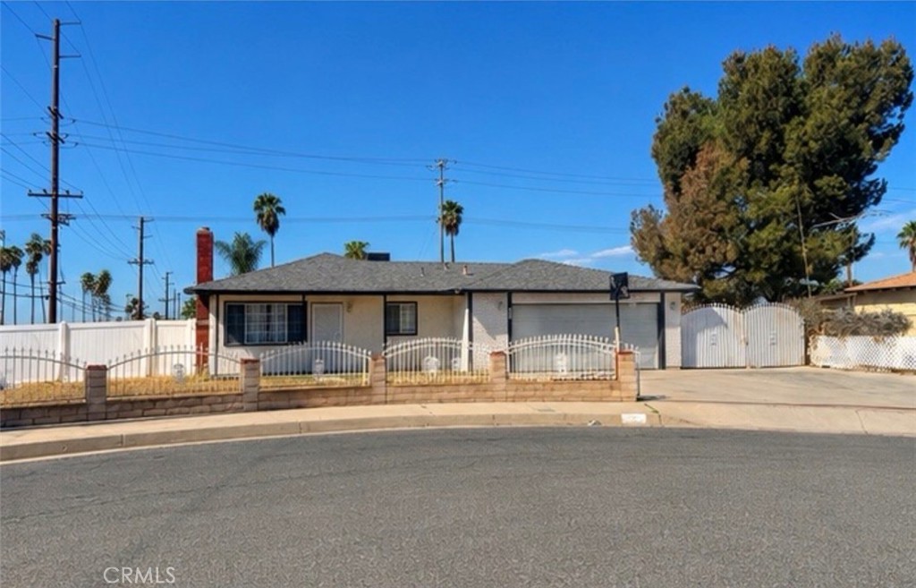 1603 James Court Property Photo 1