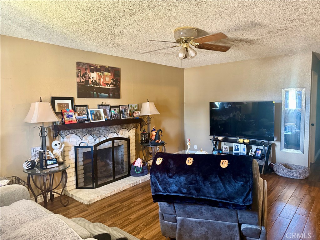 1603 James Court Property Photo 3