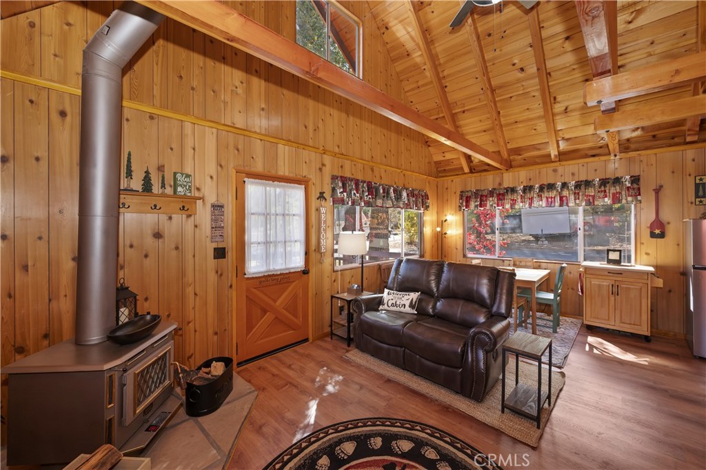698 Highland Property Photo 9