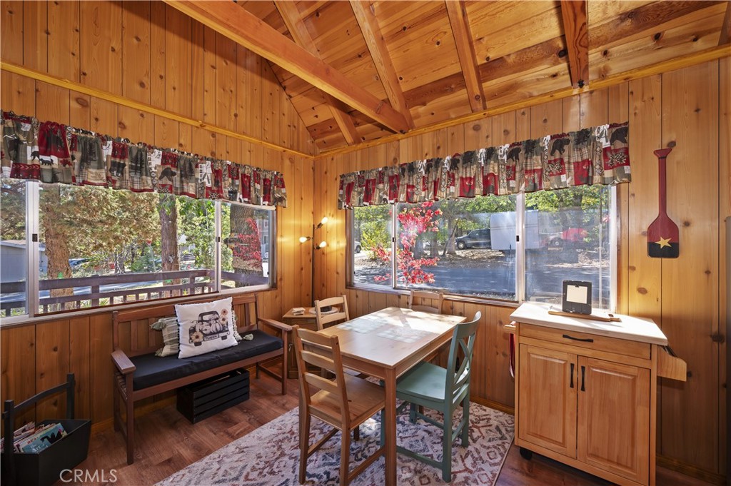 698 Highland Property Photo 14