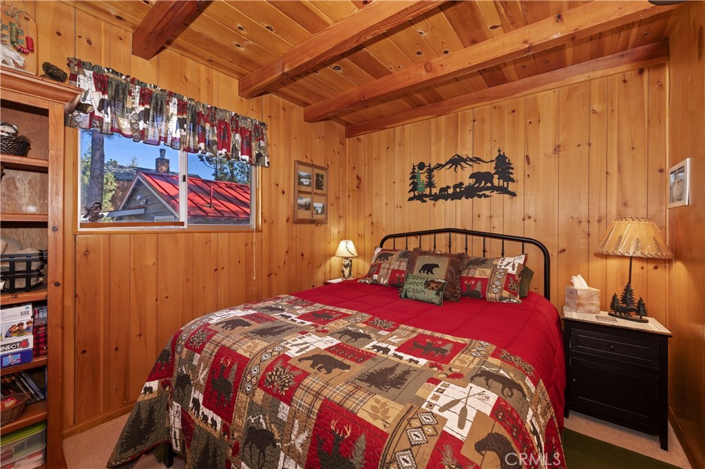 698 Highland Property Photo 17