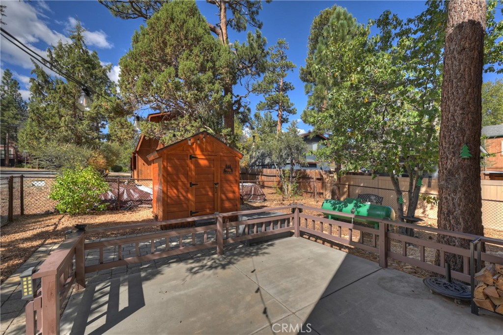 698 Highland Property Photo 28