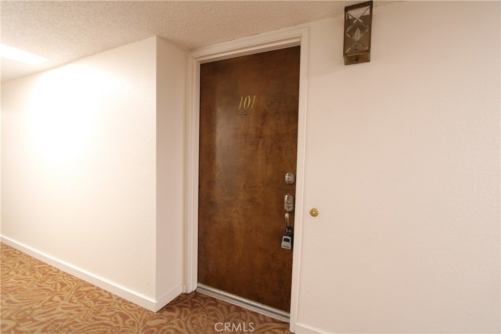 234 E Fern 101 Property Photo 6