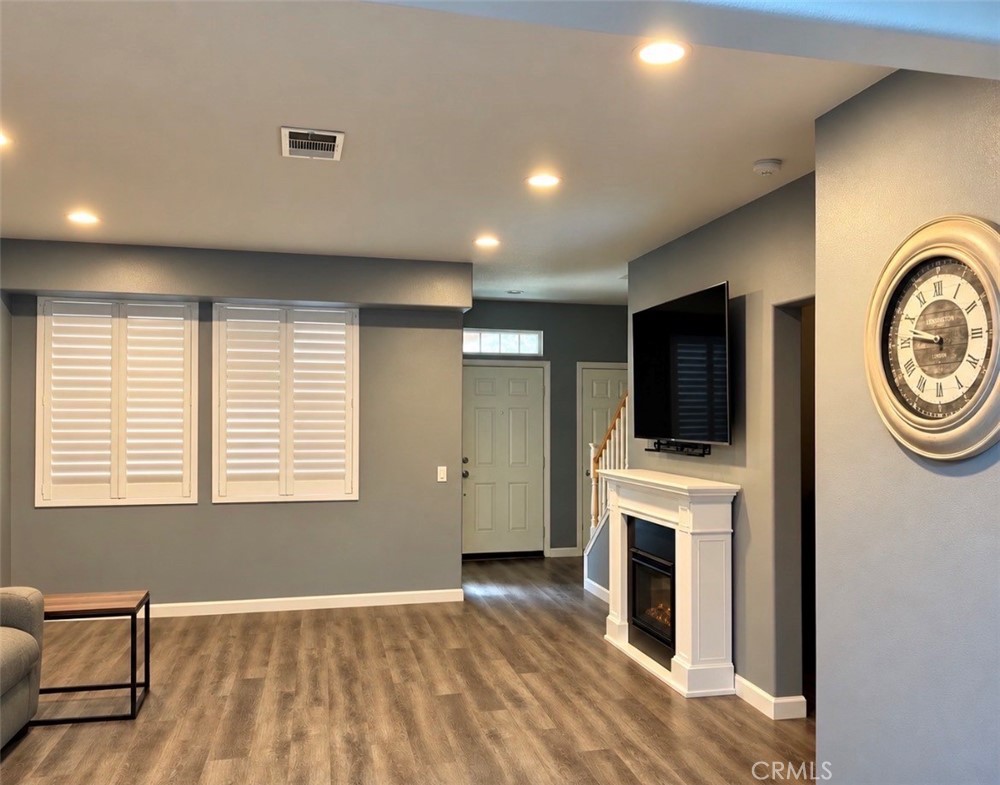 1439 Ledgestone Property Photo 4
