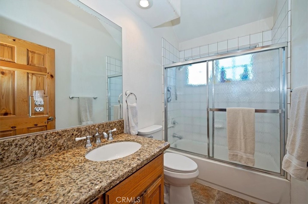 340 Santa Barbara Avenue Property Photo 27