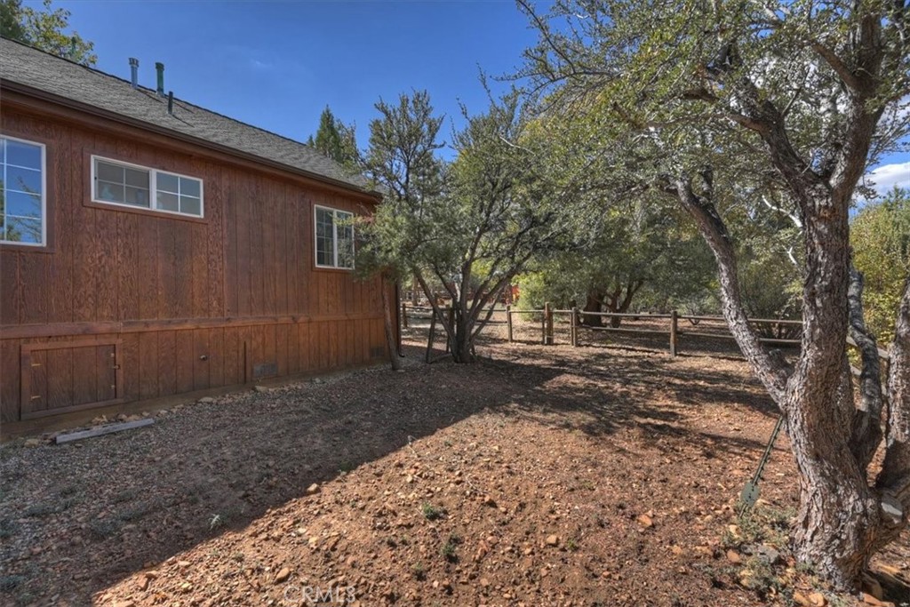 340 Santa Barbara Avenue Property Photo 33
