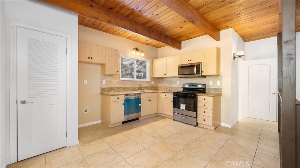 33283 Holcomb Creek Property Photo 10
