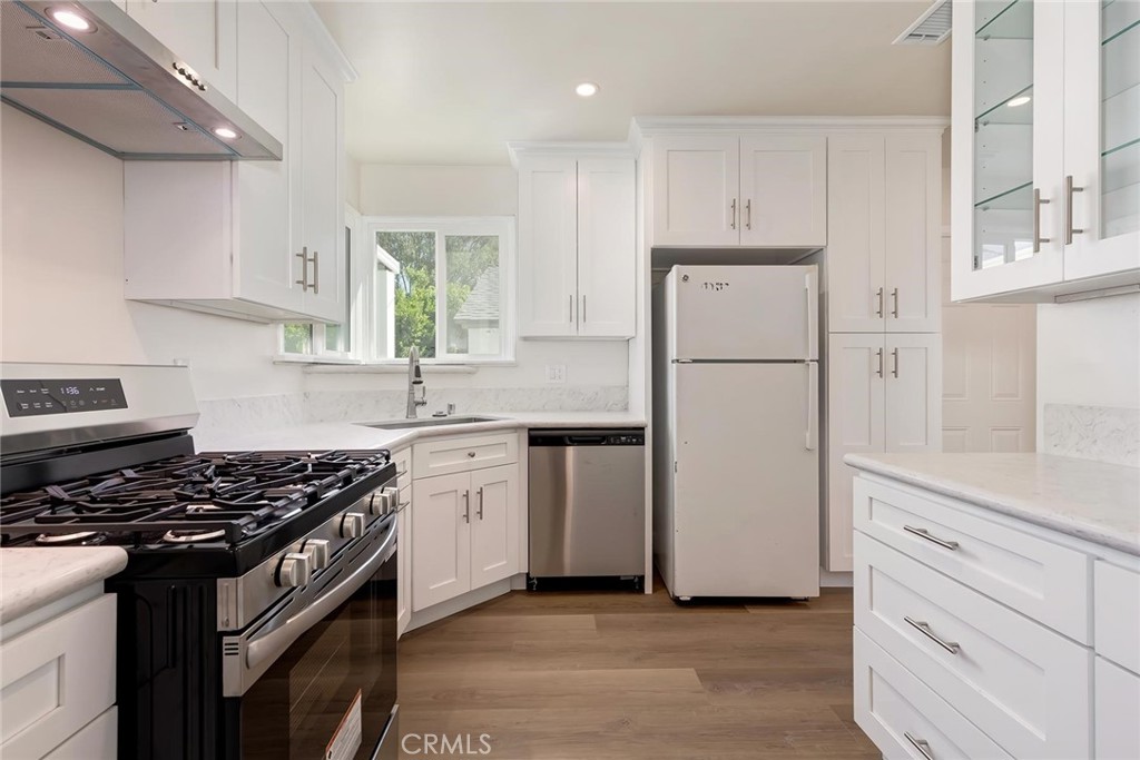 11802 S Van Ness Avenue S Property Photo 15