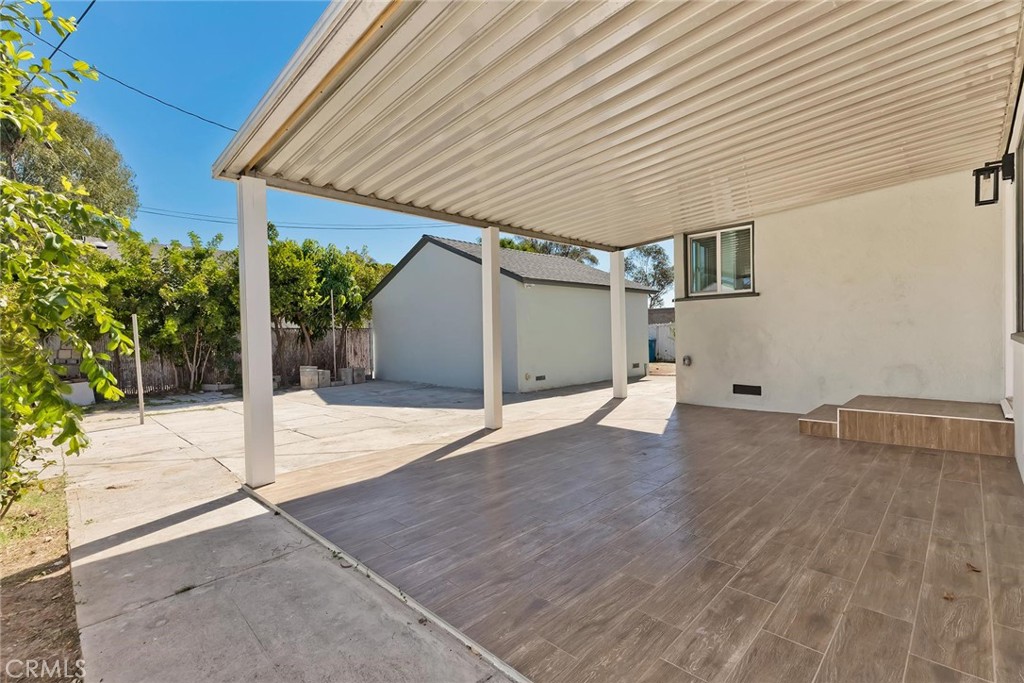 11802 S Van Ness Avenue S Property Photo 21