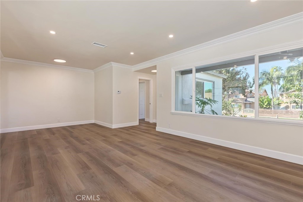 11802 S Van Ness Avenue S Property Photo 24