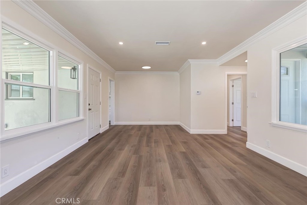 11802 S Van Ness Avenue S Property Photo 25