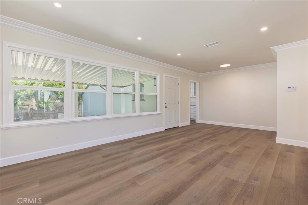 11802 S Van Ness Avenue S Property Photo 27