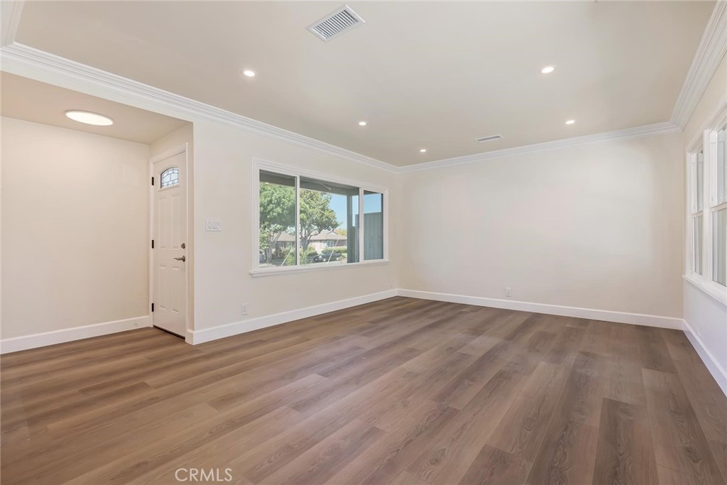 11802 S Van Ness Avenue S Property Photo 35